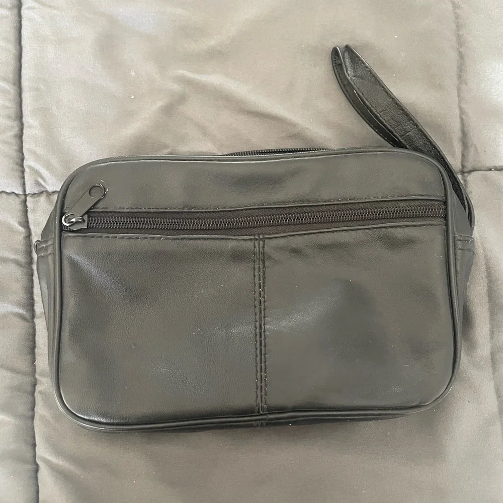 Mens leather small travel bag